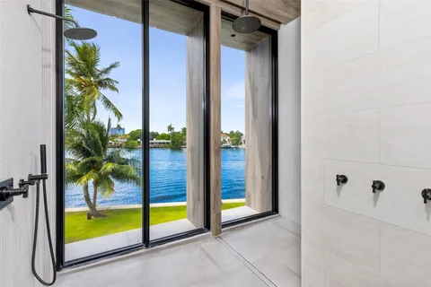 $39,999,999 | 516 Mola Avenue, Fort Lauderdale, FL 33301