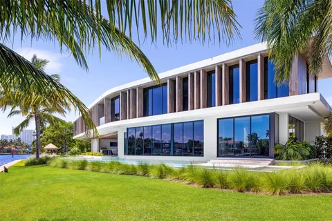 $39,999,999 | 516 Mola Avenue, Fort Lauderdale, FL 33301