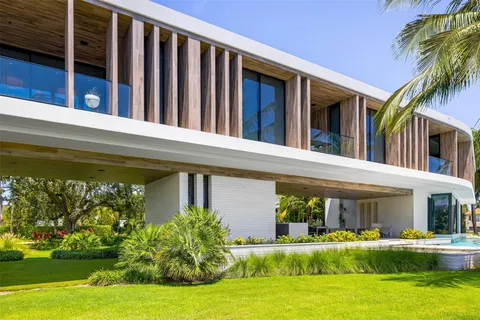 $39,999,999 | 516 Mola Avenue, Fort Lauderdale, FL 33301