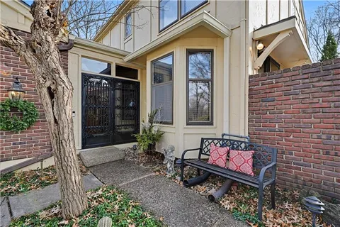 $495,000 | 12893 Cambridge Court, Leawood, KS 66209