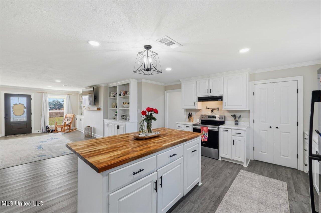 144 Walter Jones Road Magee, MS 39111 - Photo 11 of 62 11-144 Walter Jones Rd _ Home Tours MS