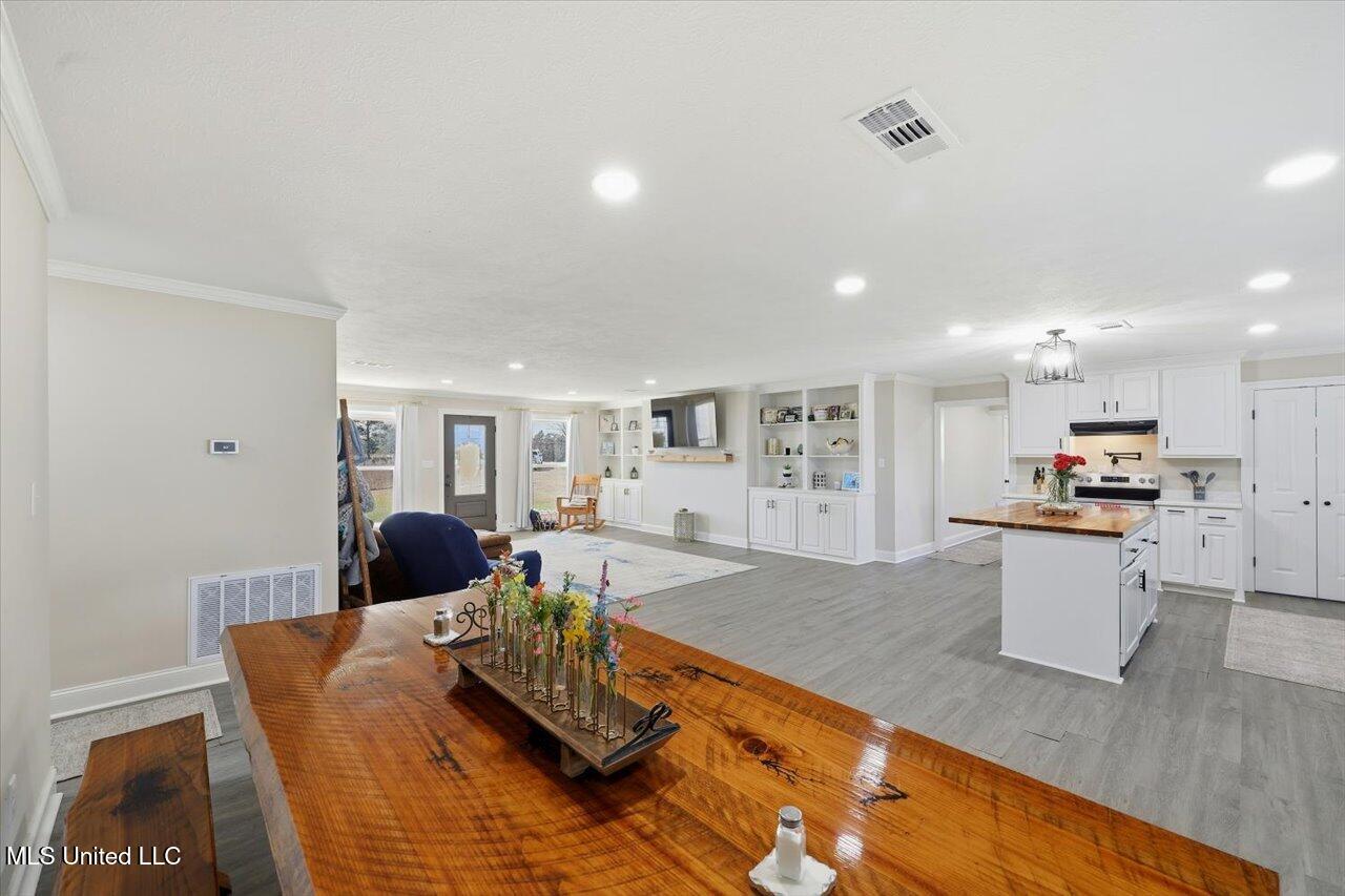 144 Walter Jones Road Magee, MS 39111 - Photo 17 of 62 17-144 Walter Jones Rd _ Home Tours MS