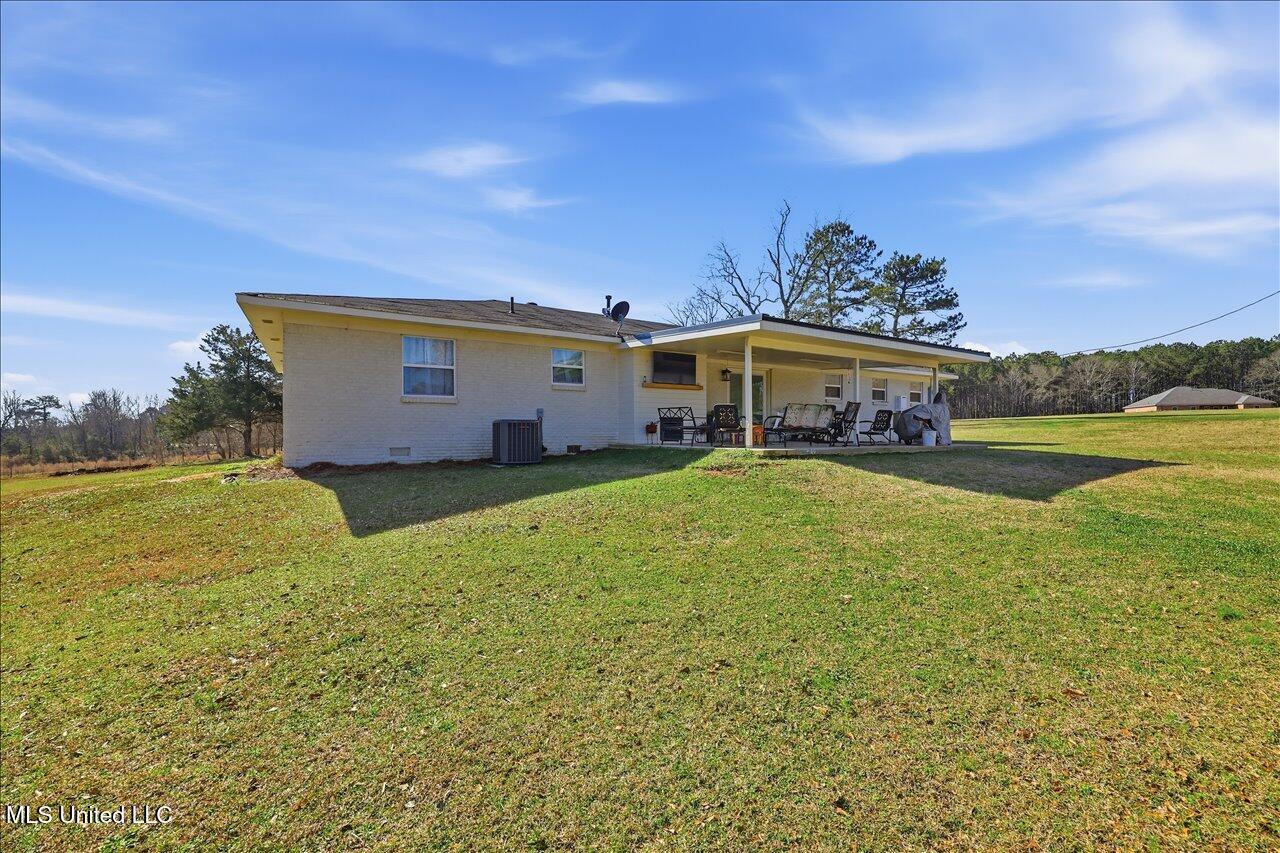 144 Walter Jones Road Magee, MS 39111 - Photo 32 of 62 32-144 Walter Jones Rd _ Home Tours MS