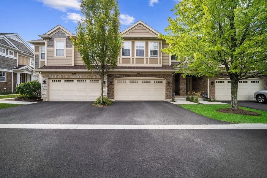 4643 Jenna Road Glenview, IL 60025 - Photo 1 of 17