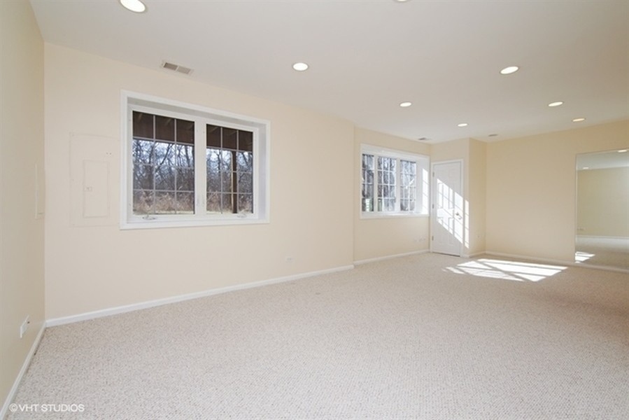 4643 Jenna Road Glenview, IL 60025 - Photo 13 of 17 a view of an empty room with a window
