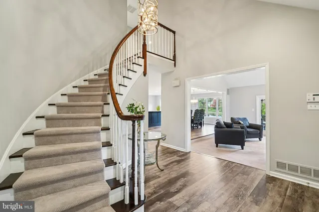 $1,250,000 | 437 Windrow Clusters Drive, Moorestown, NJ 08057