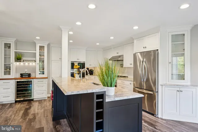 $1,250,000 | 437 Windrow Clusters Drive, Moorestown, NJ 08057