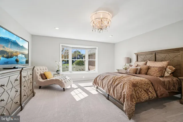 $1,250,000 | 437 Windrow Clusters Drive, Moorestown, NJ 08057