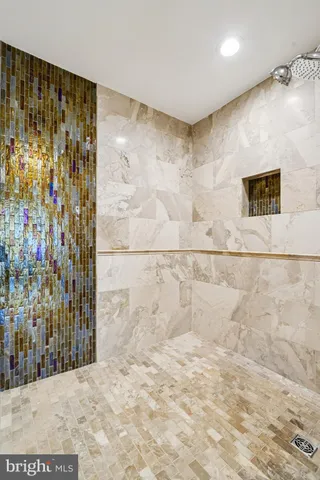 $1,250,000 | 437 Windrow Clusters Drive, Moorestown, NJ 08057