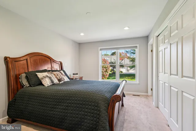 $1,250,000 | 437 Windrow Clusters Drive, Moorestown, NJ 08057