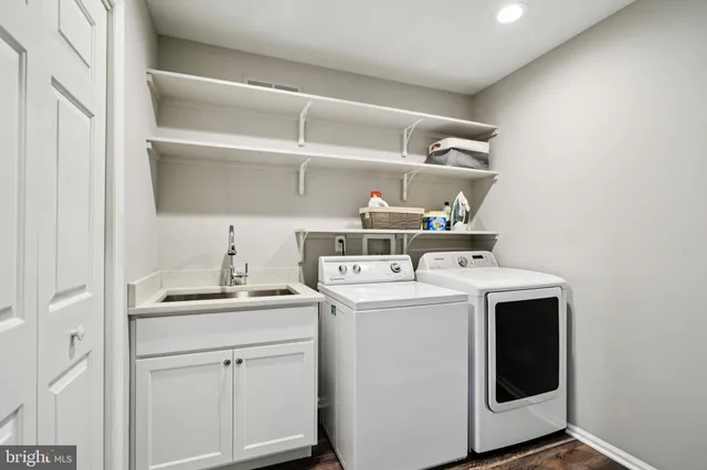 $1,250,000 | 437 Windrow Clusters Drive, Moorestown, NJ 08057