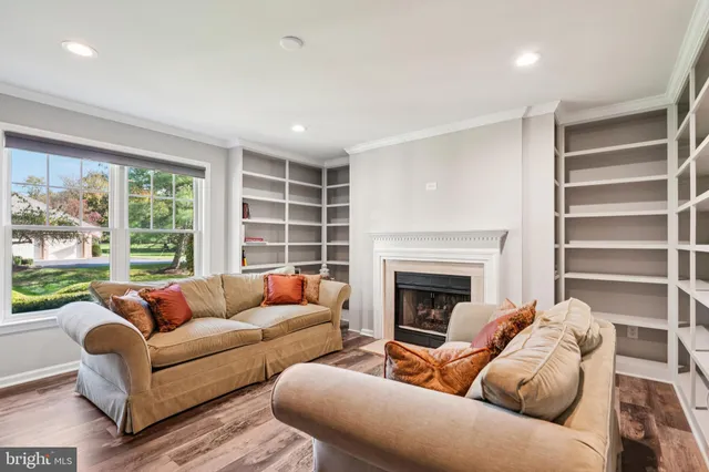 $1,250,000 | 437 Windrow Clusters Drive, Moorestown, NJ 08057