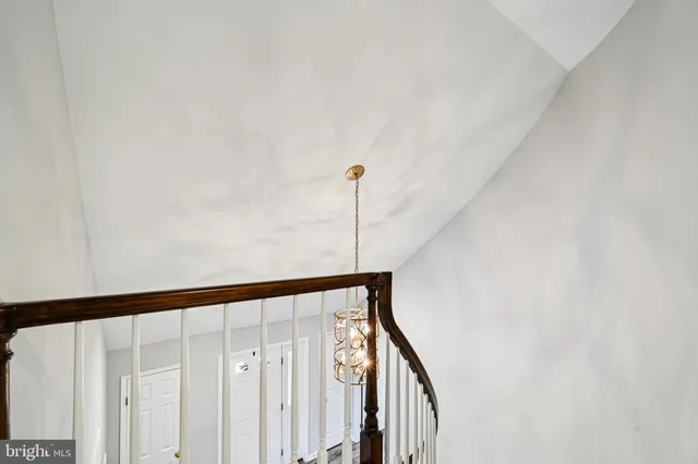 $1,250,000 | 437 Windrow Clusters Drive, Moorestown, NJ 08057