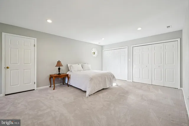 $1,250,000 | 437 Windrow Clusters Drive, Moorestown, NJ 08057