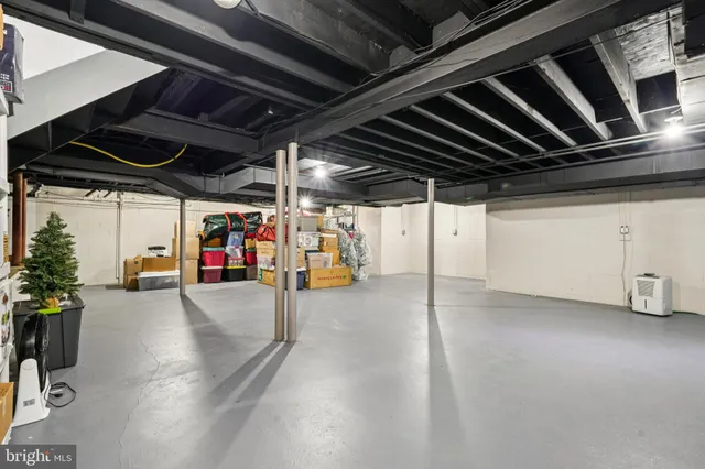 $1,250,000 | 437 Windrow Clusters Drive, Moorestown, NJ 08057