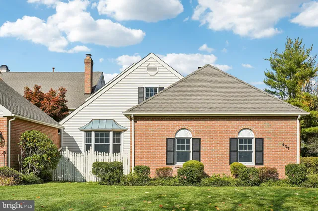 $1,250,000 | 437 Windrow Clusters Drive, Moorestown, NJ 08057