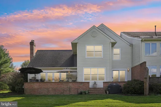 $1,250,000 | 437 Windrow Clusters Drive, Moorestown, NJ 08057