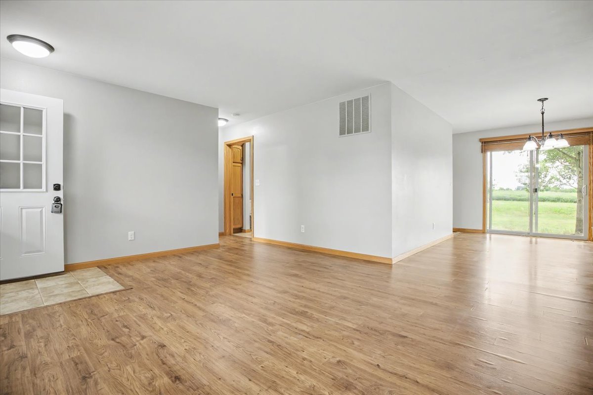 11924 East 2800 N Road Cornell, IL 61319 - Photo 6 of 35 Gallery Image 6