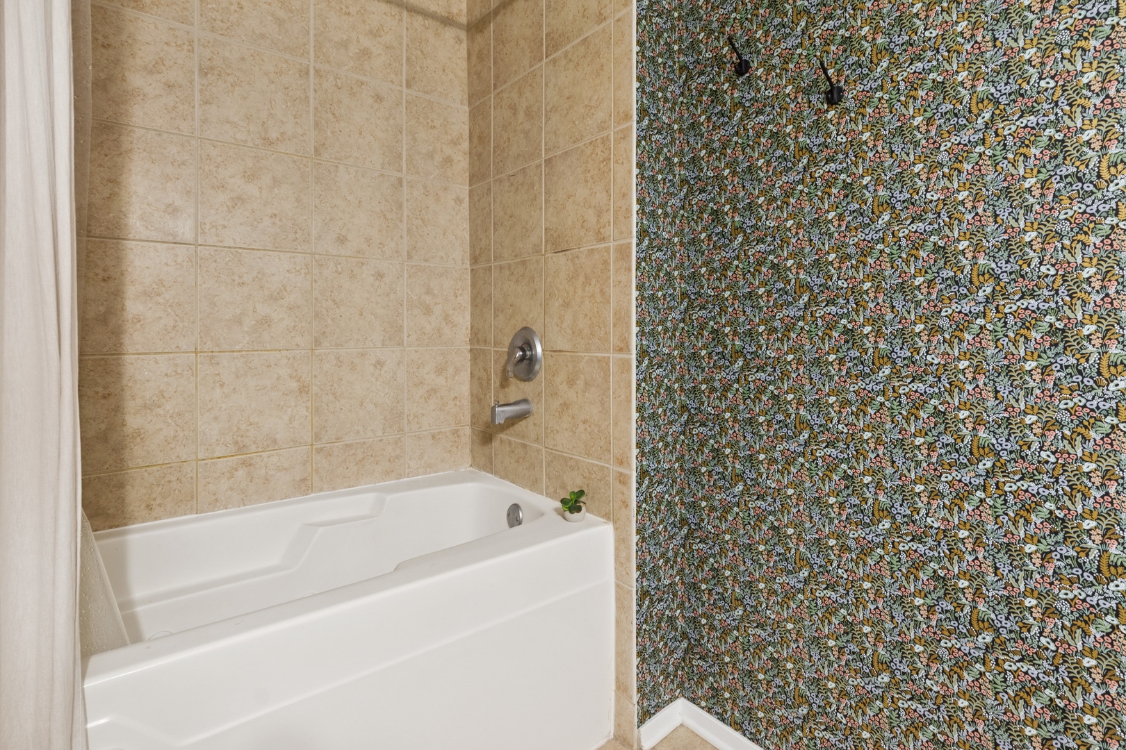 6 South Laflin Street, Unit 518 Chicago, IL 60607 - Photo 11 of 15