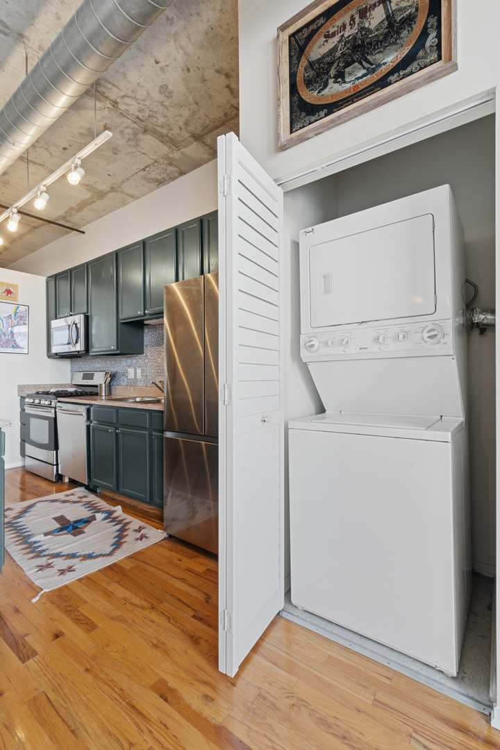 6 South Laflin Street, Unit 518 Chicago, IL 60607 - Photo 12 of 15