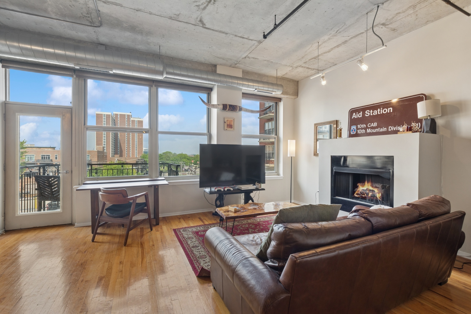 6 South Laflin Street, Unit 518 Chicago, IL 60607 - Photo 4 of 15