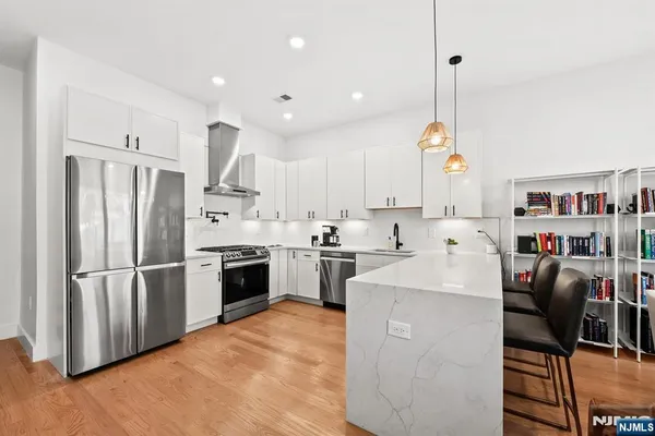 $1,075,000 | 34 Manhattan Avenue, Unit 2, Jersey City, NJ 07307