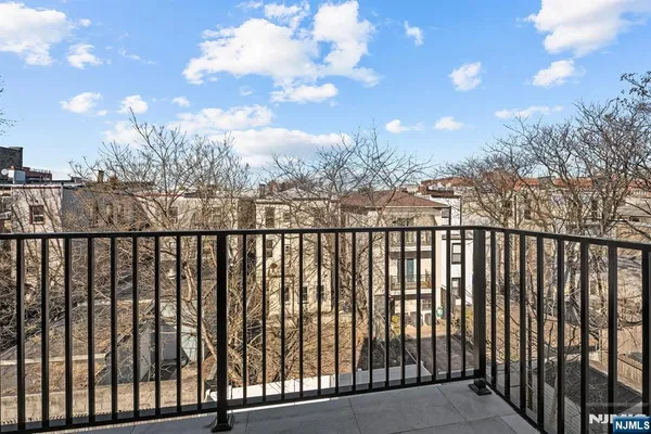 $1,075,000 | 34 Manhattan Avenue, Unit 2, Jersey City, NJ 07307