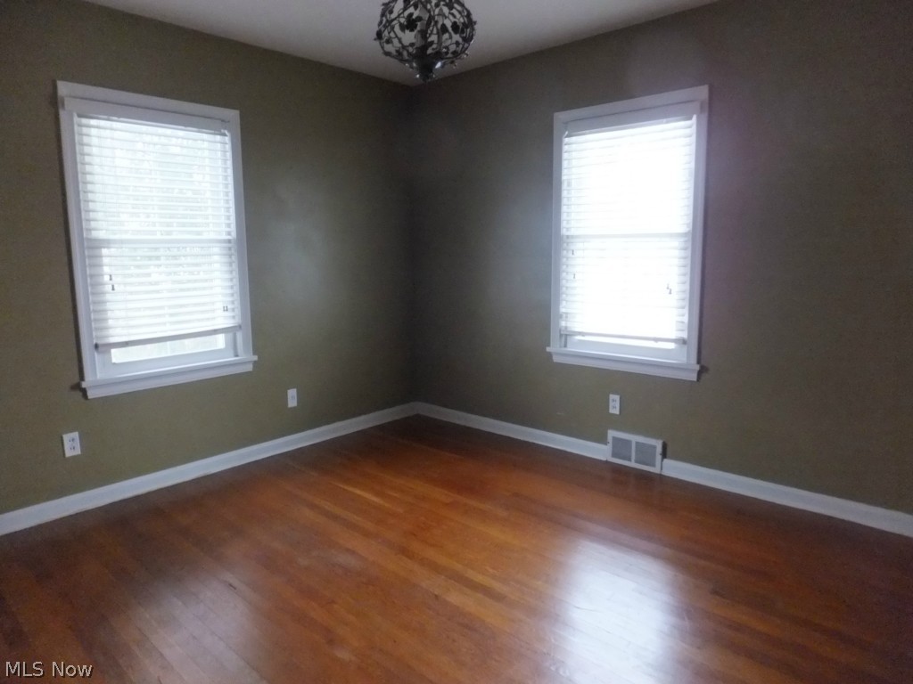 1928 Ganyard Road Akron, OH 44313 - Photo 11 of 24 First Floor BR