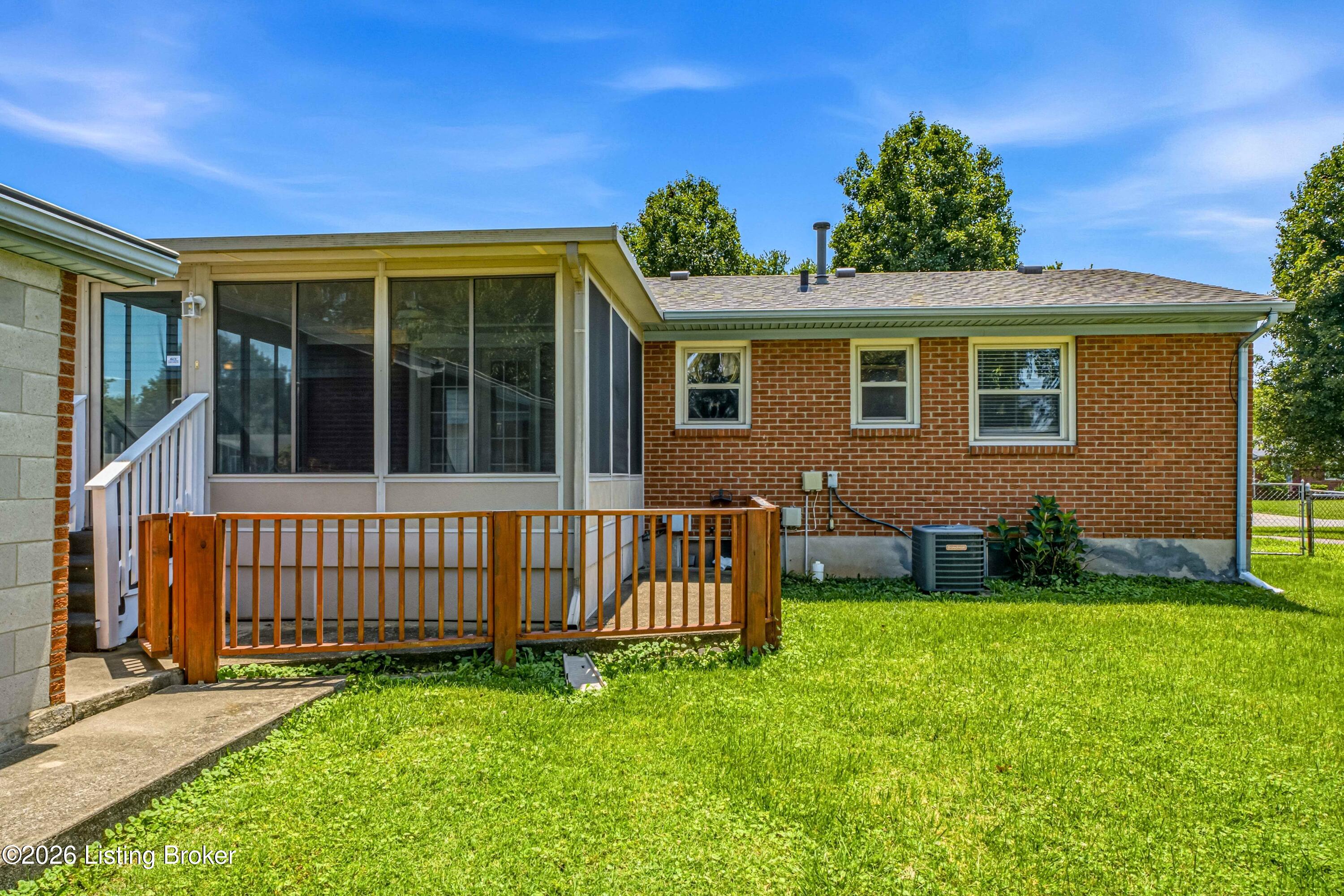 6703 Barbrook Road Louisville, KY 40258 - Photo 32 of 41 DSC00949
