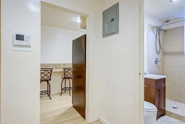 $2,000 | 25 Burns Street, Unit 1A | Forest Hills