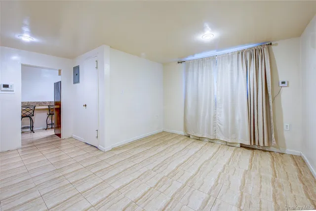 $2,000 | 25 Burns Street, Unit 1A | Forest Hills