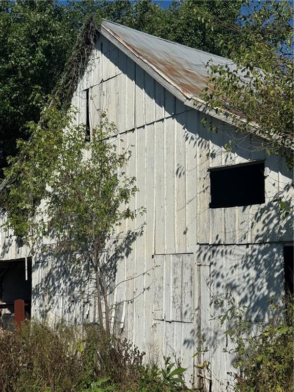 20860 County Rd P Weston, MO 64098 - Photo 2 of 3