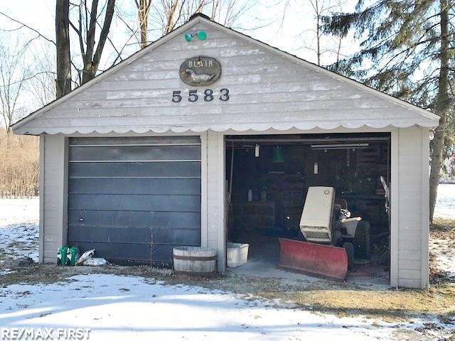 5583 Meldrum Road Casco, MI 48064 - Photo 7 of 25 31369698-6.JPG