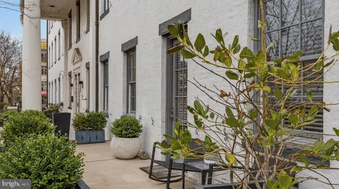 $800,000 | 515 North Washington Street, Unit 105, Alexandria, VA 22314