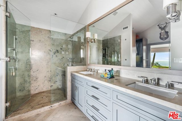 $4,495,000 | 8814 Pinto Place, Los Angeles, CA 90069