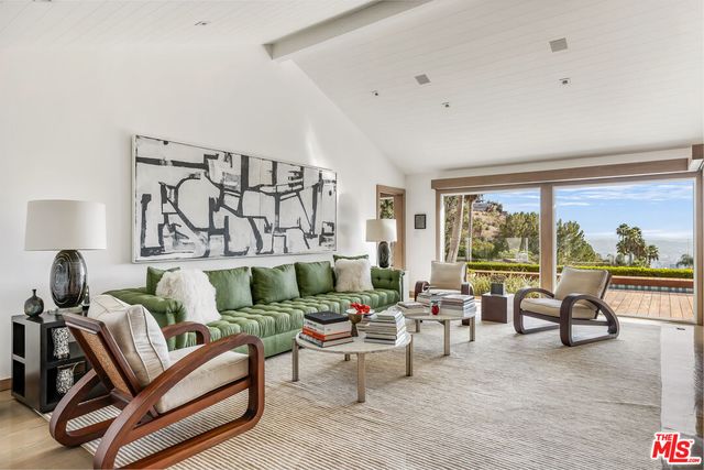 $4,495,000 | 8814 Pinto Place, Los Angeles, CA 90069