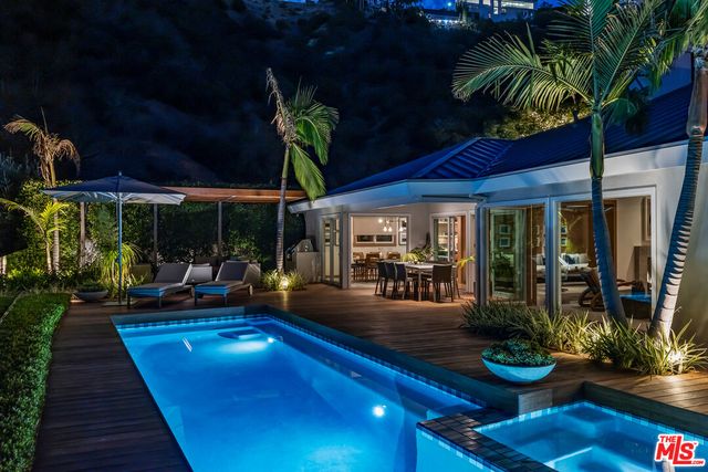 $4,495,000 | 8814 Pinto Place, Los Angeles, CA 90069