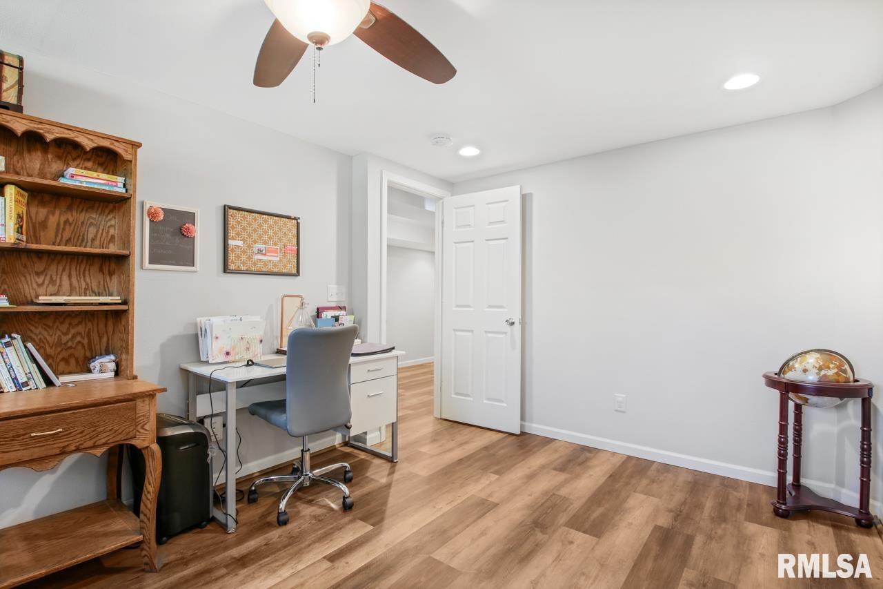 1109 Springfield Road East Peoria, IL 61611 - Photo 19 of 36 Gallery Image 19