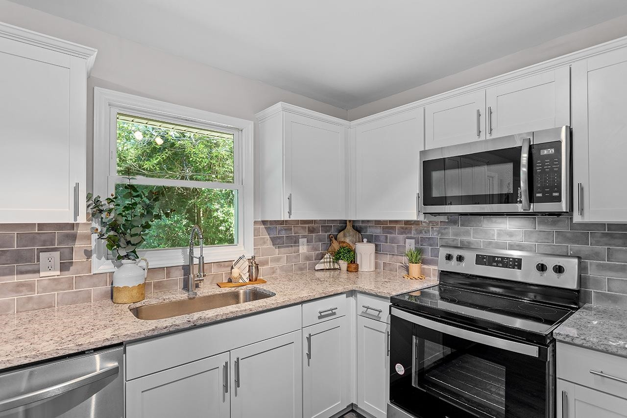 433 Solar Drive Raleigh, NC 27610 - Photo 11 of 37 Photo 11