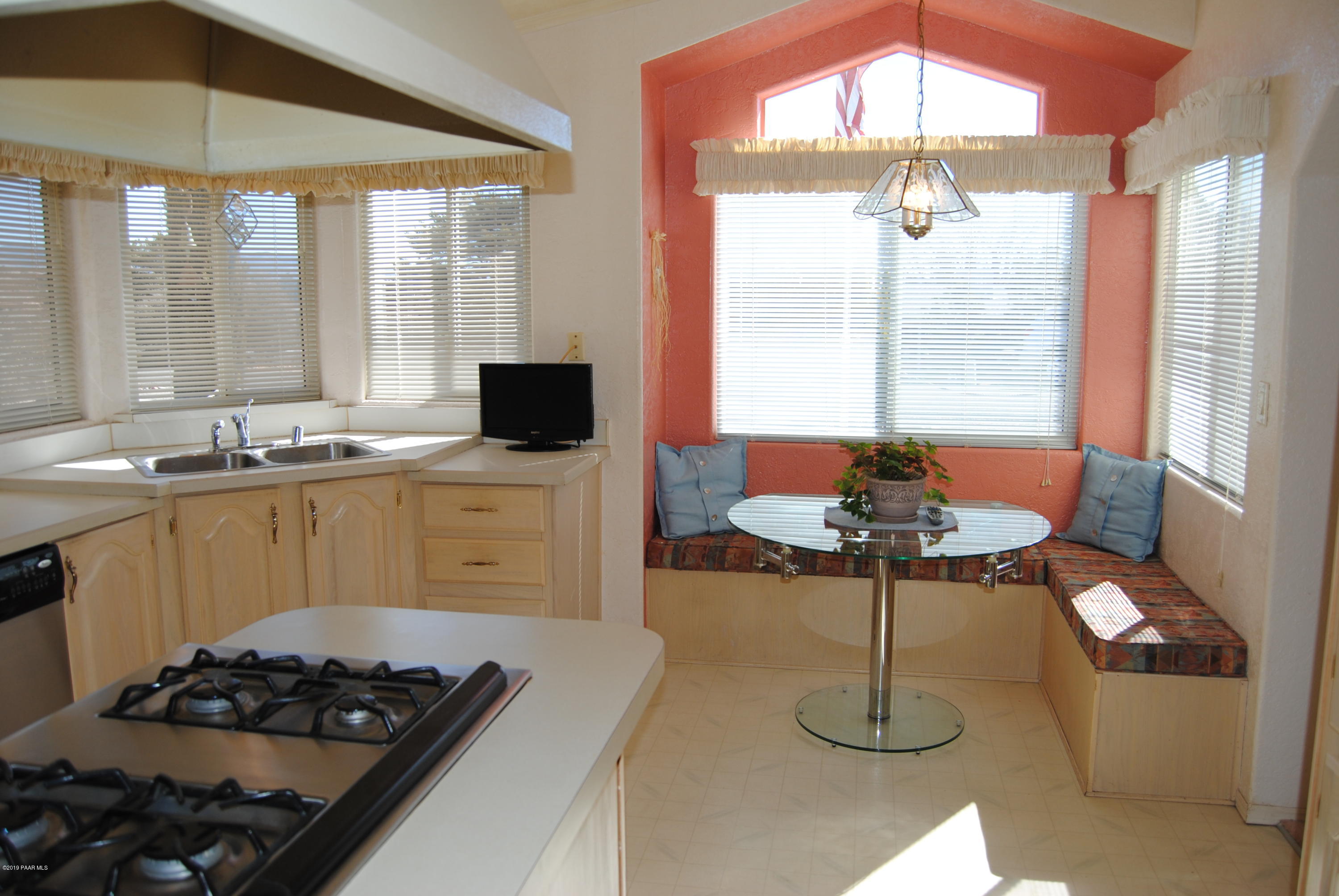 10378 Brahma Road Dewey, AZ 86327 - Photo 21 of 52 021_KitchenDining