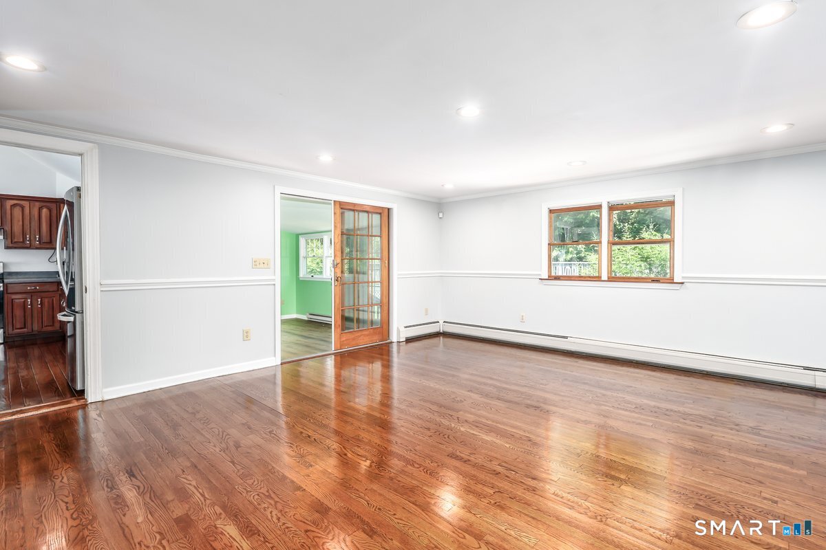 207 Stadley Rough Road Danbury, CT 06811 - Photo 9 of 37