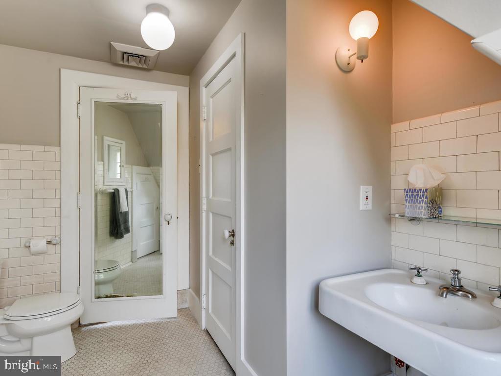 3813 Fenchurch Road Baltimore, MD 21218 - Photo 23 of 28 Gallery Image 23