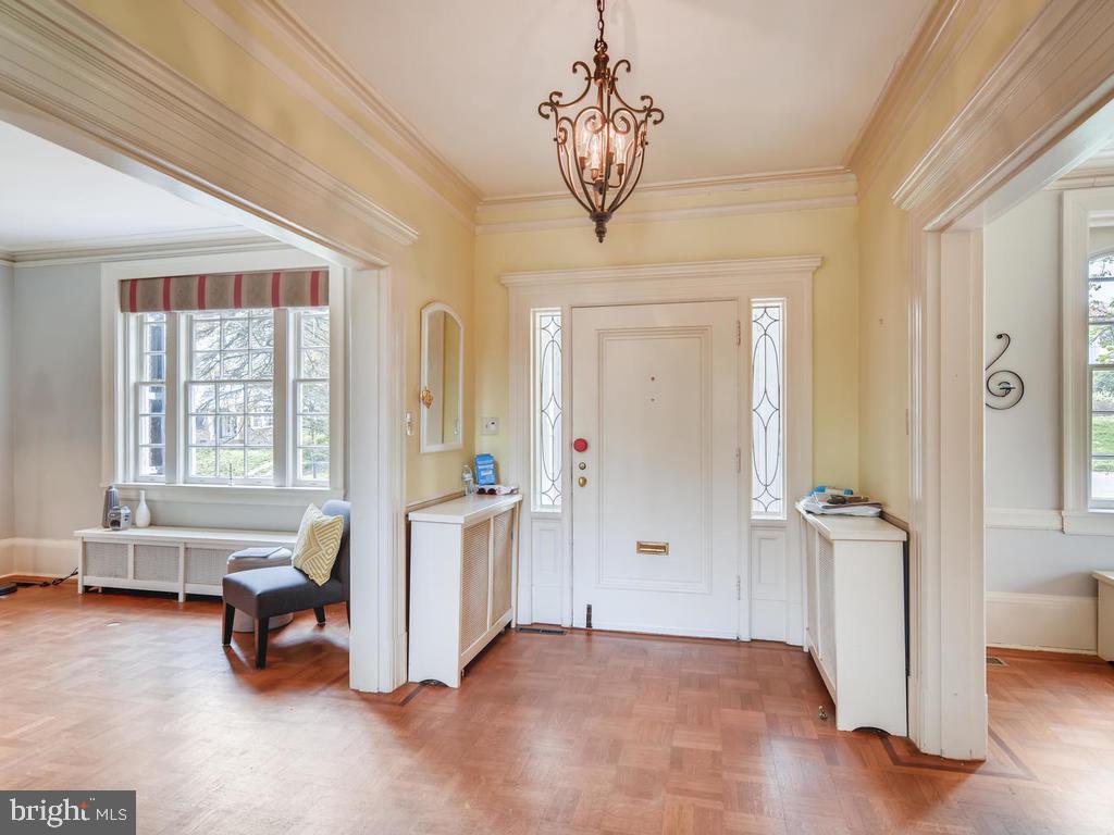 3813 Fenchurch Road Baltimore, MD 21218 - Photo 4 of 28 Gallery Image 4