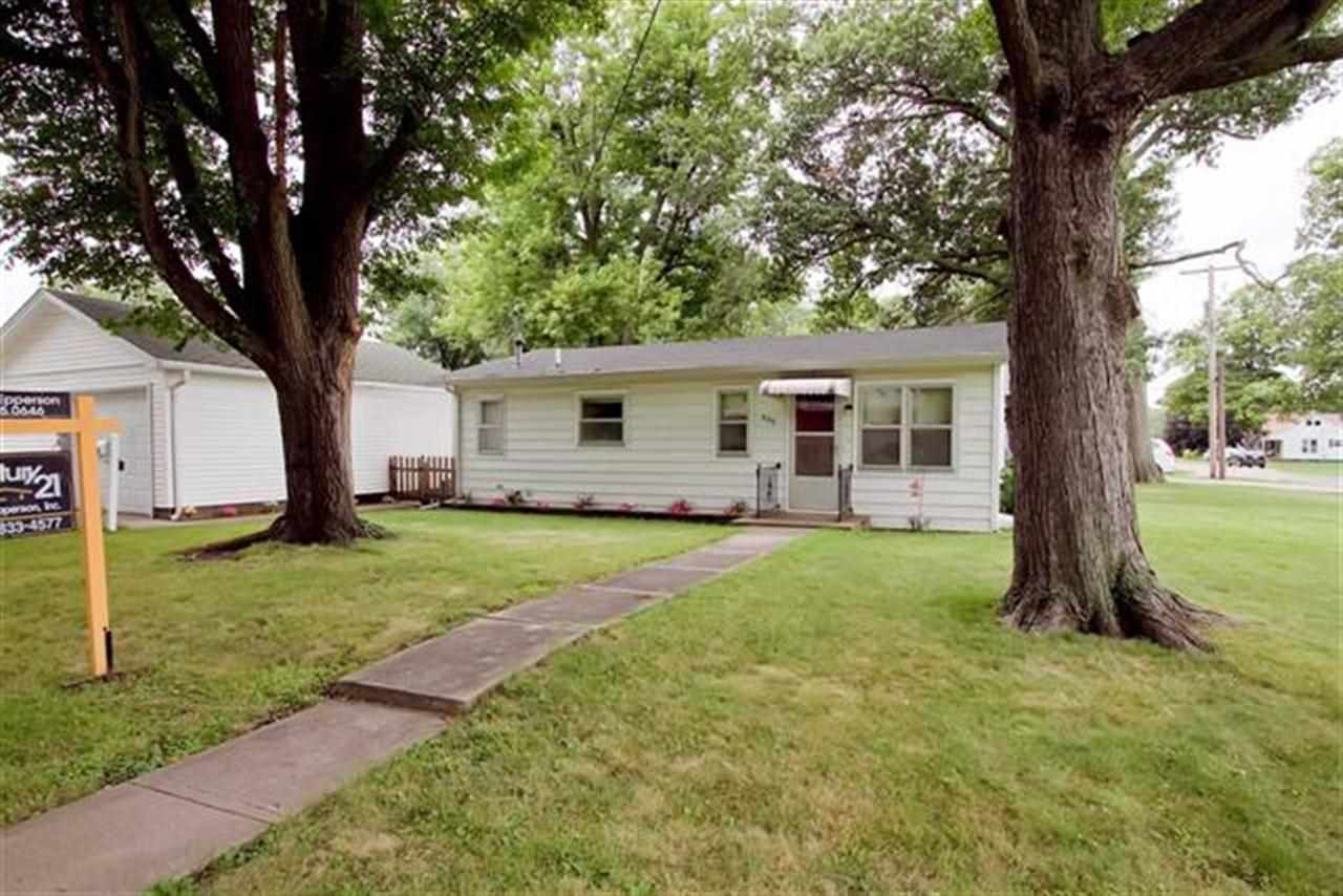802 South Madison Street Macomb, IL 61455 - Photo 1 of 7 Gallery Image 1