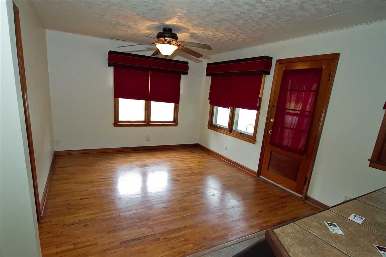 802 South Madison Street Macomb, IL 61455 - Photo 4 of 7 Gallery Image 4