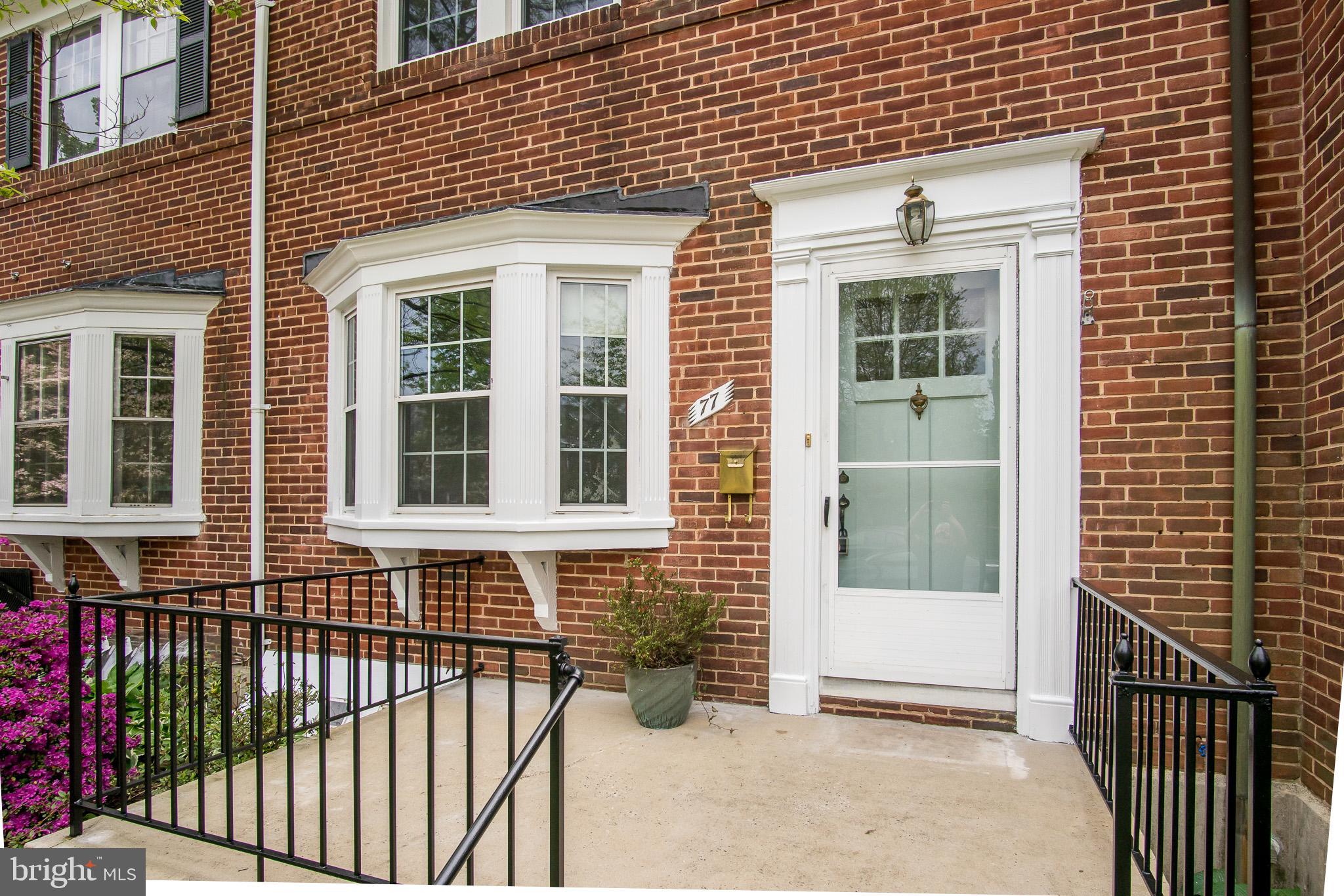 77 Dunkirk Road Baltimore, MD 21212 - Photo 3 of 24 Front Porch