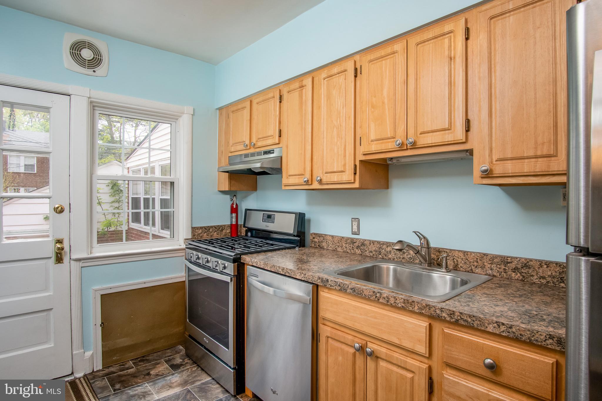 77 Dunkirk Road Baltimore, MD 21212 - Photo 9 of 24 Kitchen