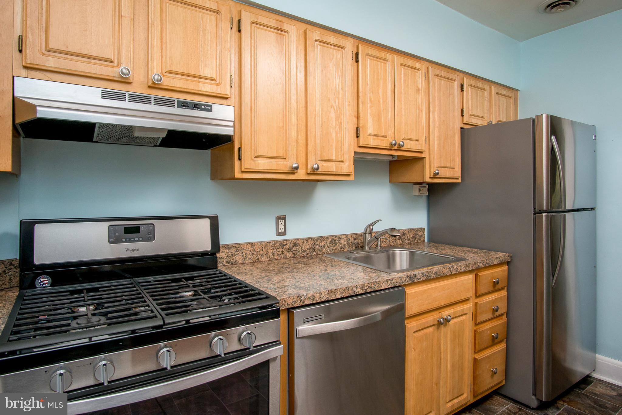 77 Dunkirk Road Baltimore, MD 21212 - Photo 10 of 24 Kitchen (alt view)