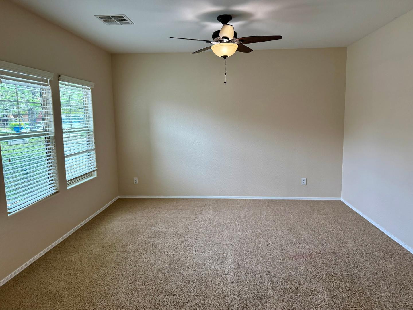 1929 West Black Hill Road Phoenix, AZ 85085 - Photo 15 of 26 an empty room with a window