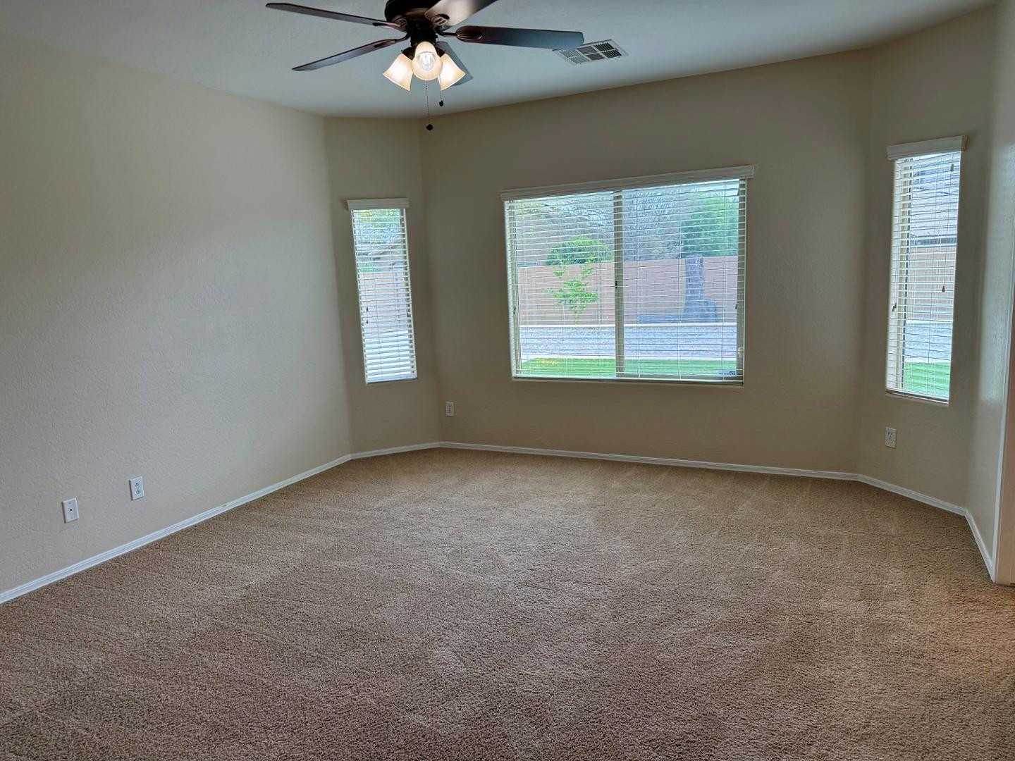 1929 West Black Hill Road Phoenix, AZ 85085 - Photo 22 of 26 an empty room with a window